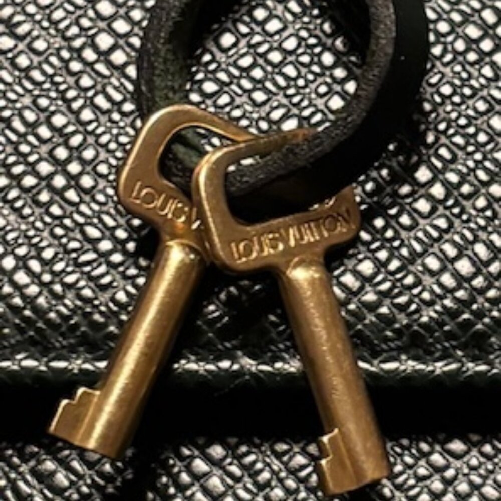 😘LV Taiga Serviette Kourad Epicea Green Briefcase💚 - Picture 15 of 16
